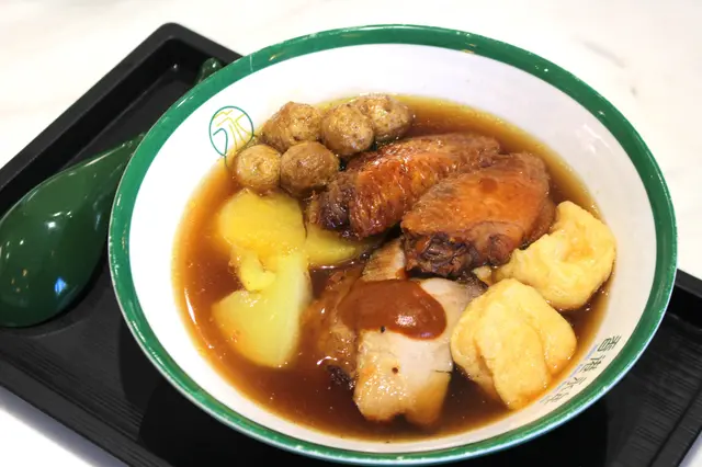 魚蛋、雞翼、豬頸肉、豆卜、白蘿蔔