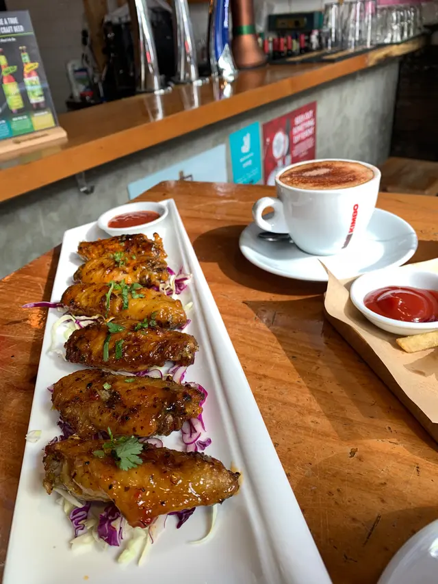 BUFFALO JUMBO CHICKEN WINGS