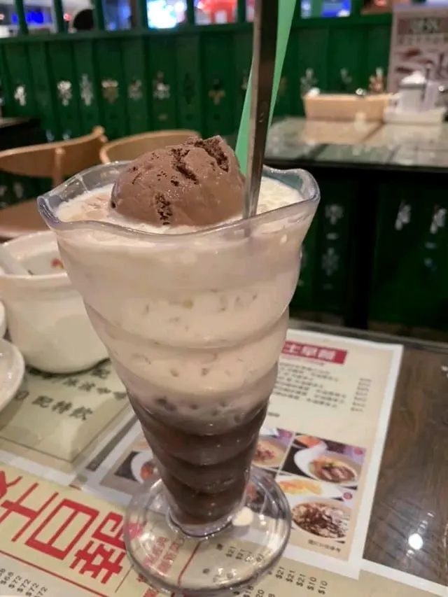 天寒地凍食雪糕係一件開心事黎嘅！