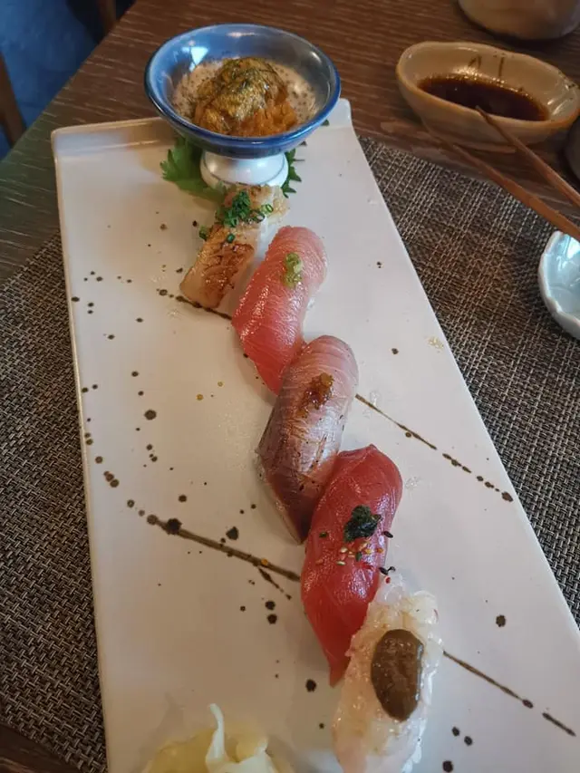 補充:經理之前問有咩唔吃得..朋友話唔吃生蝦,佢都係照比......