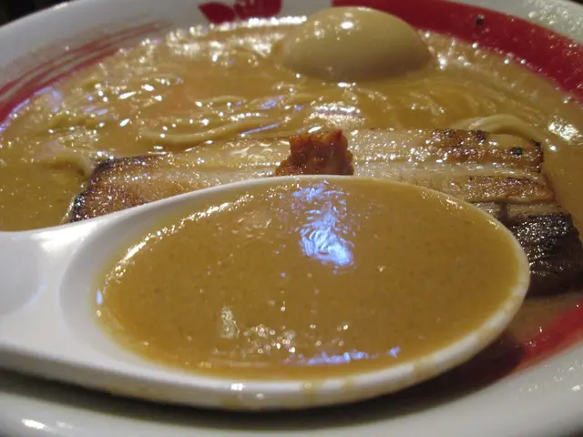 炙燒豚肉味玉拉麵