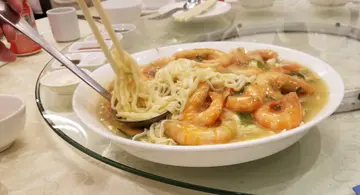 上汤焗海虾伊面底
