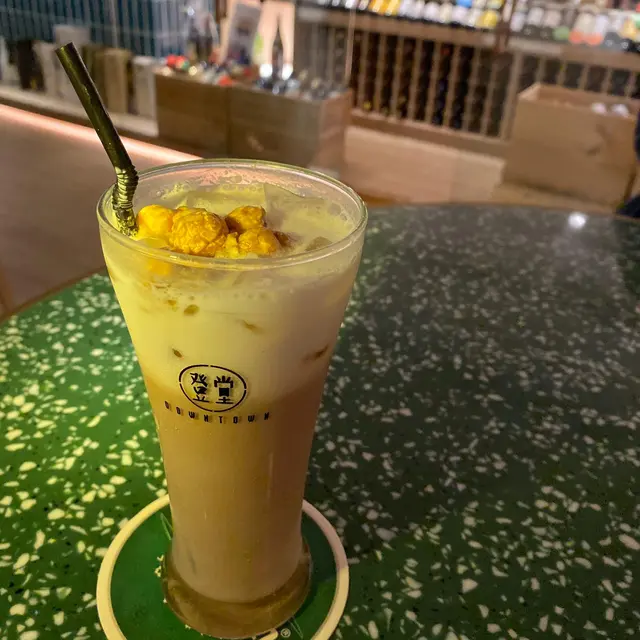 朱古力爆谷厚鮮奶