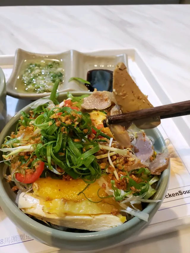 內有雞潤及雞腎