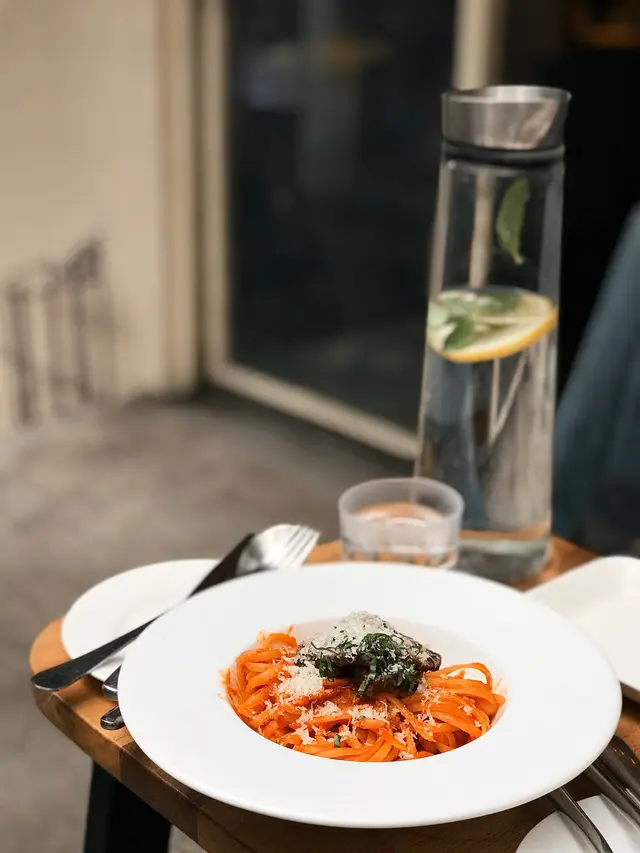 鮮茄慢煮澳洲牛面頰意粉