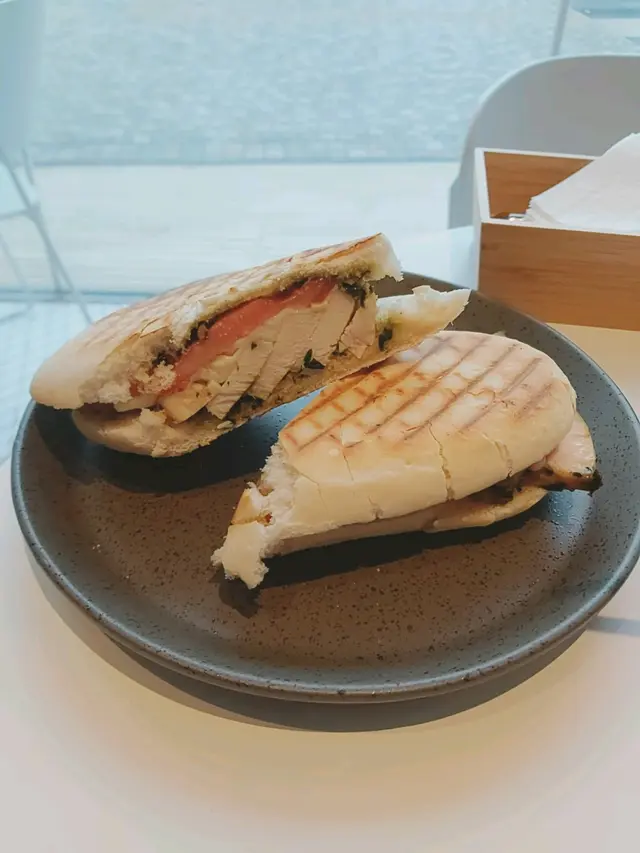 青醬烤雞意大利三文治