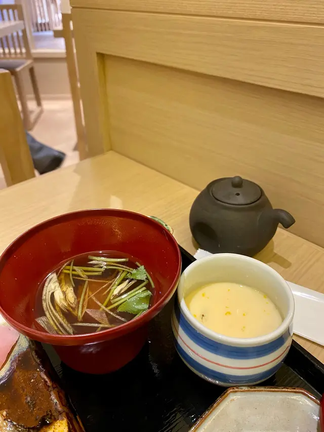 茶碗蒸、小砵和味噌湯