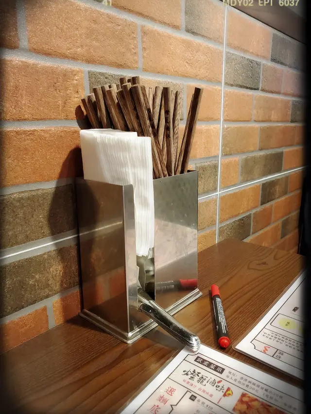 自助筷子及紙巾