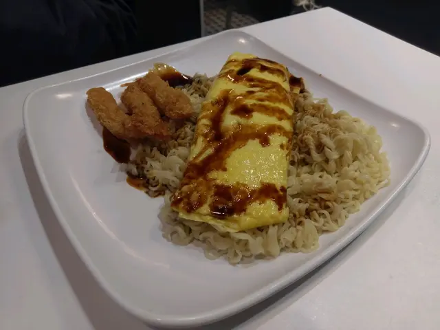 吞拿魚芝士玉子燒配撈丁