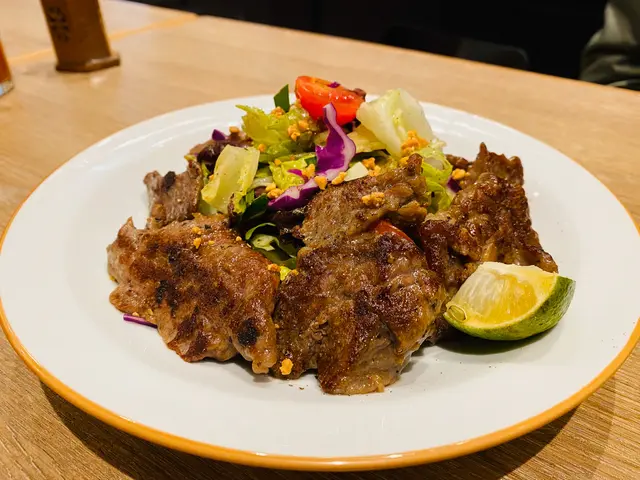 香草野菜燒牛柳沙律