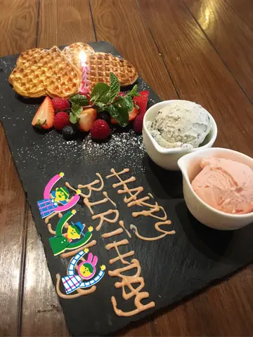 杂野莓伴窝夫配雪糕