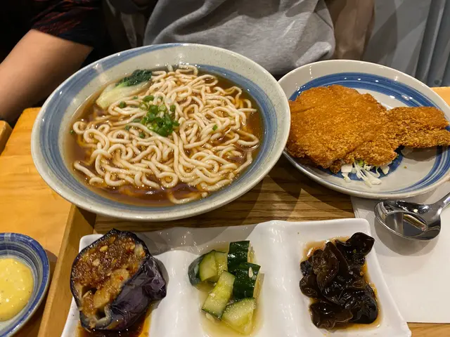鹽酥排骨麵