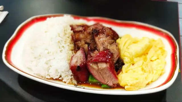  叉燒炒蛋飯