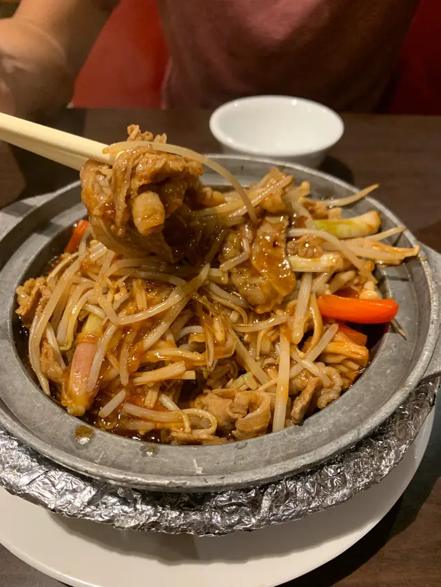 XO醬金菇肥牛粉絲煲