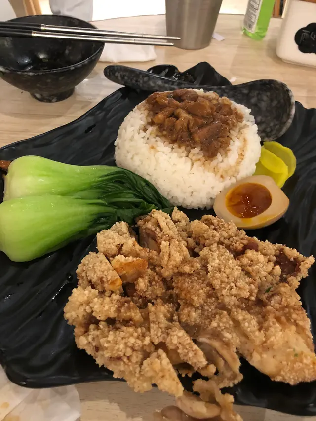 台式炸雞排魯肉飯