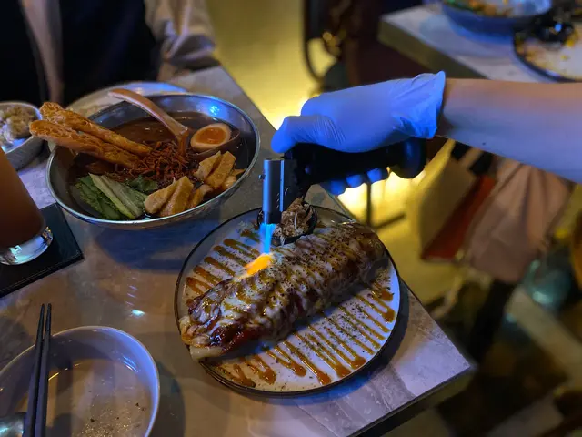 火焰原條日式鰻魚起司玉米蛋餅