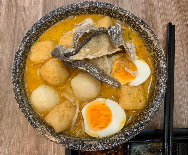 (下下茶)啦沙湯麵