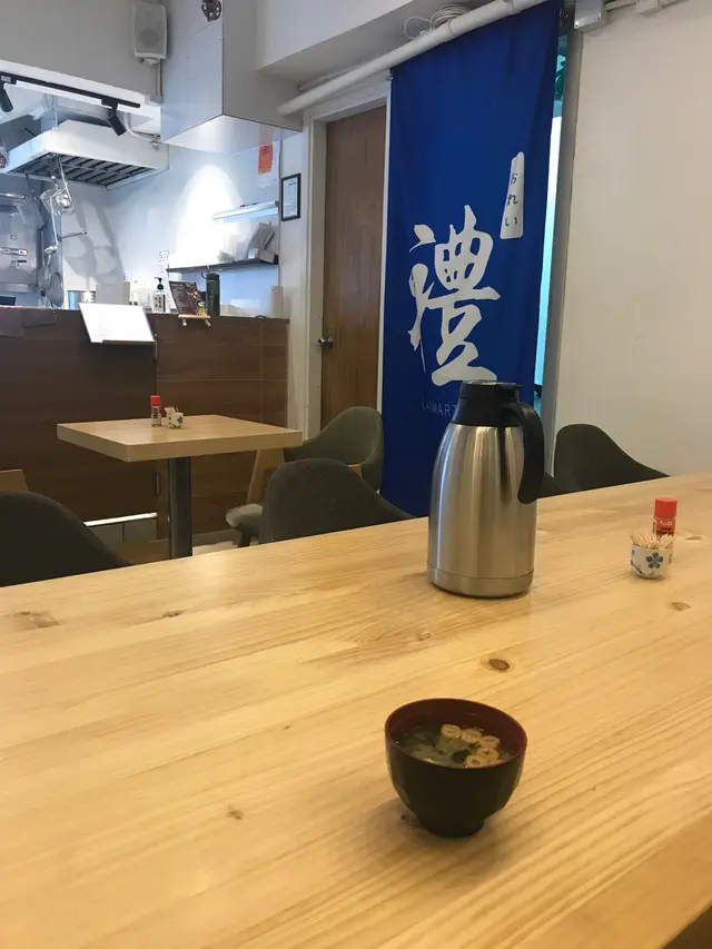 無印簡約設計,幾有一種溫暖、家的感覺