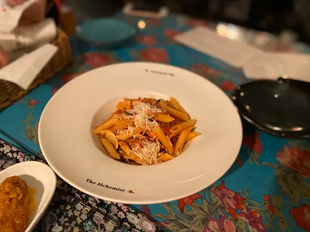 蕃茄蓉煙三文魚長通粉