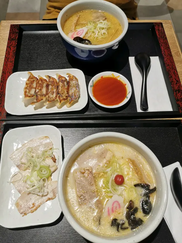 麵豉拉麵 和 鹽味拉麵