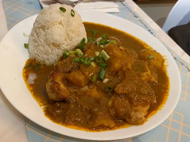 咖喱雞扒飯