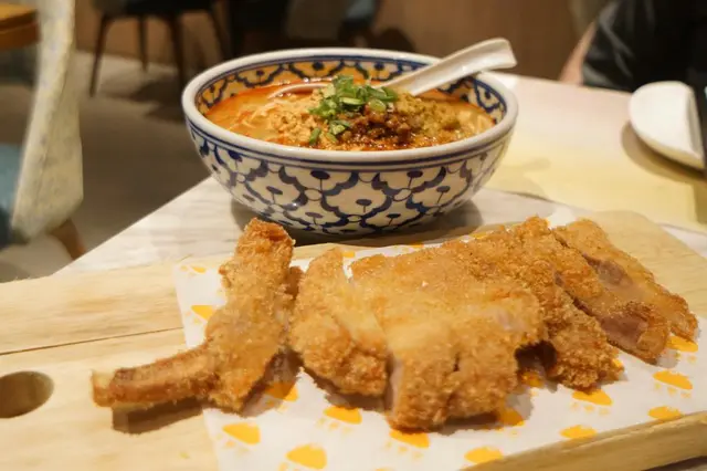 黑毛豬扒擔擔麵