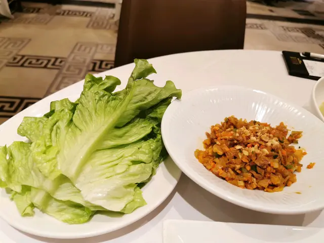 炒鴨崧配生菜
