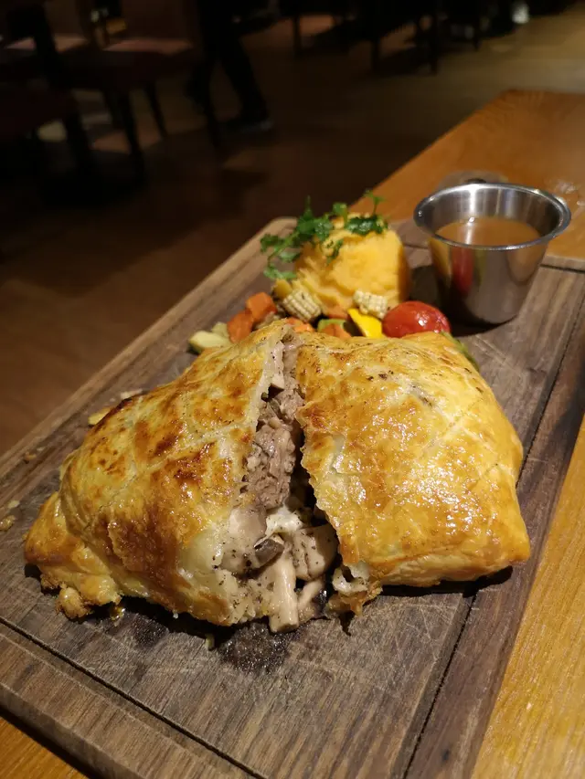 皇牌威靈頓牛柳