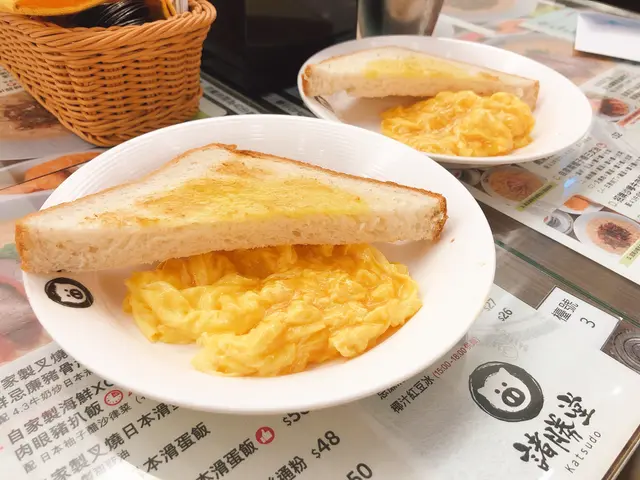 4.3牛奶炒日本滑蛋+鮮牛油多士