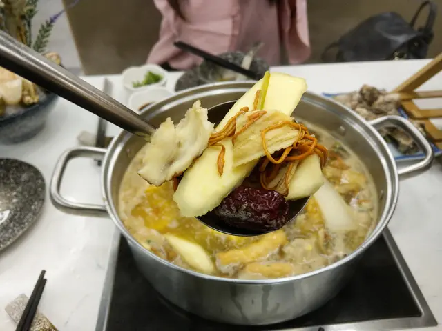 蟲草花雞湯