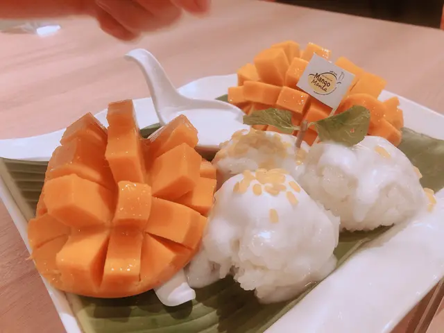 另加多一個sticky  rice  +$10