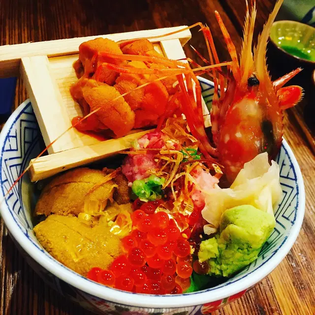 日本海膽牡丹蝦丼