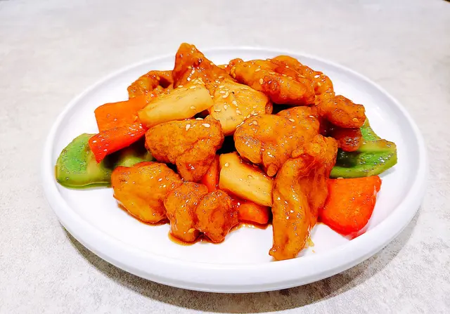 菠蘿咕嚕黑豚肉