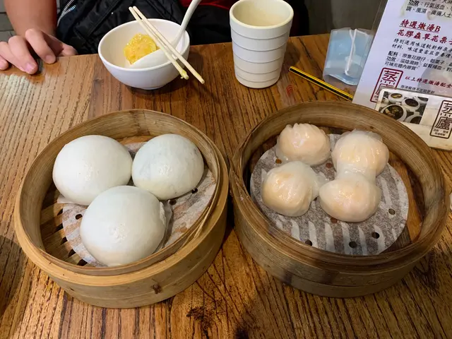 雲石芝麻包、晶瑩蝦餃皇