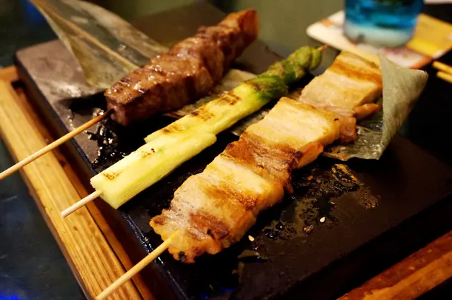 鹽燒西班牙黑毛豬五花肉、燒露筍