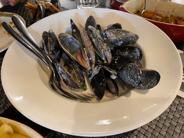 檸檬刁草汁煮青口