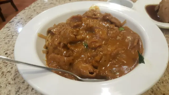 半價後, $78 --> $39, 沙嗲汁幾香, 有些花生味,  河粉也很多, 沙嗲汁足夠撈晒所有河粉