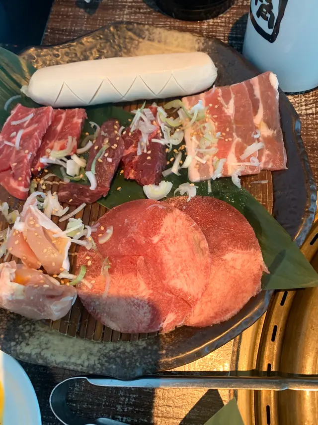 牛角嚴選六品燒肉盛合