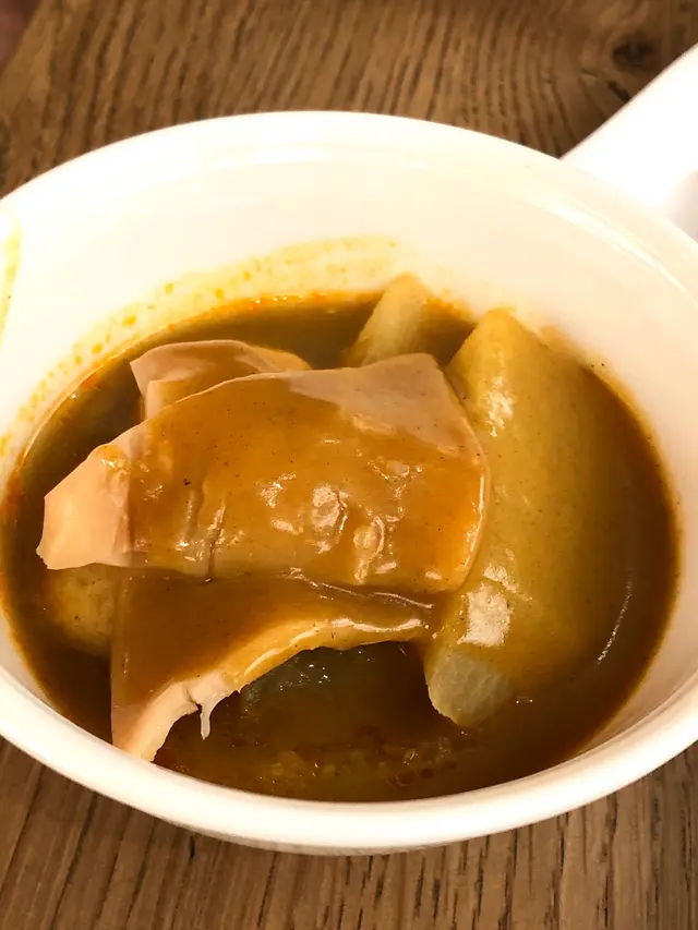 魷魚、魚蛋、豬皮、蘿蔔