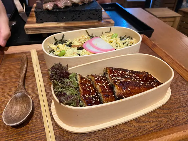 蒲燒鰻魚丼