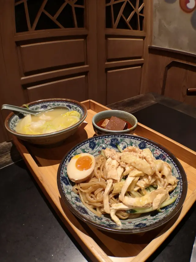 夫妻乾拌麵套餐 (沙薑手撕雞拌麵)