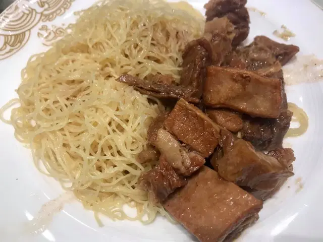 柱侯牛腩撈麵