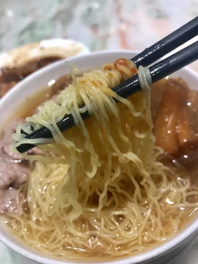 鮮牛肉麵