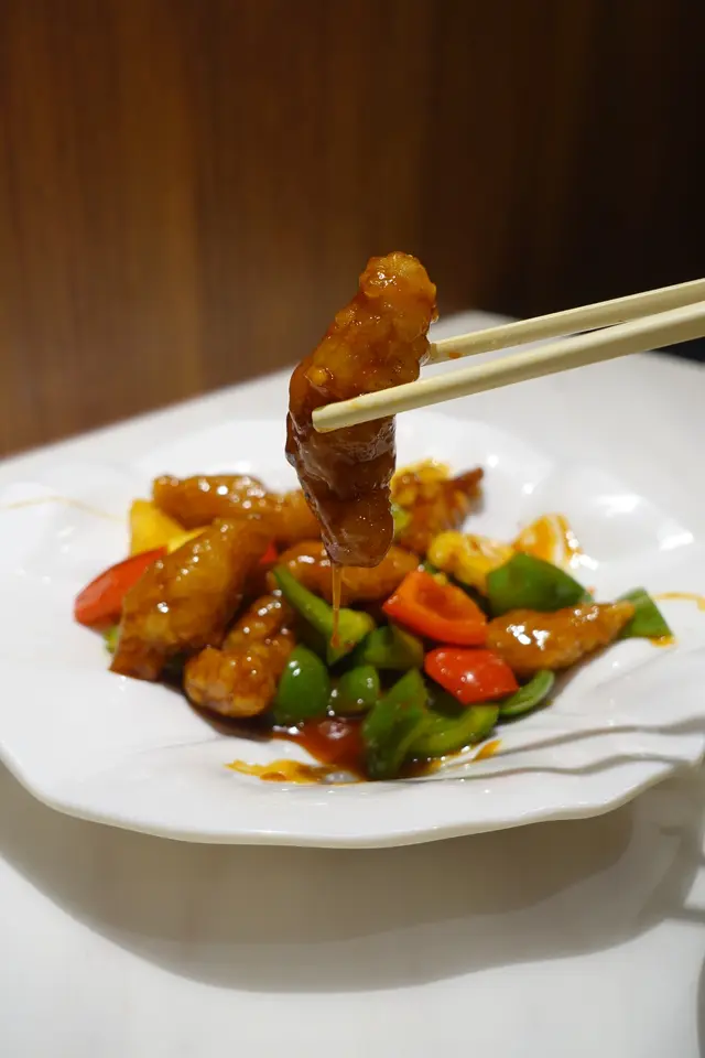 加入麥芽糖製成的醬汁濃郁而黏身