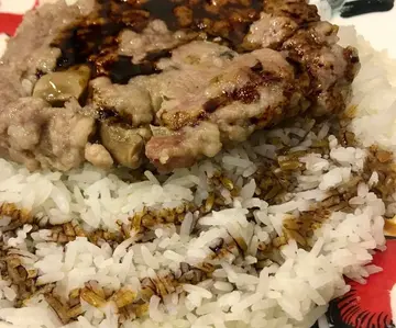 肉餅飯