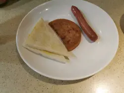 腸仔、午餐肉、多士