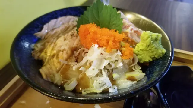 火炙雜錦丼