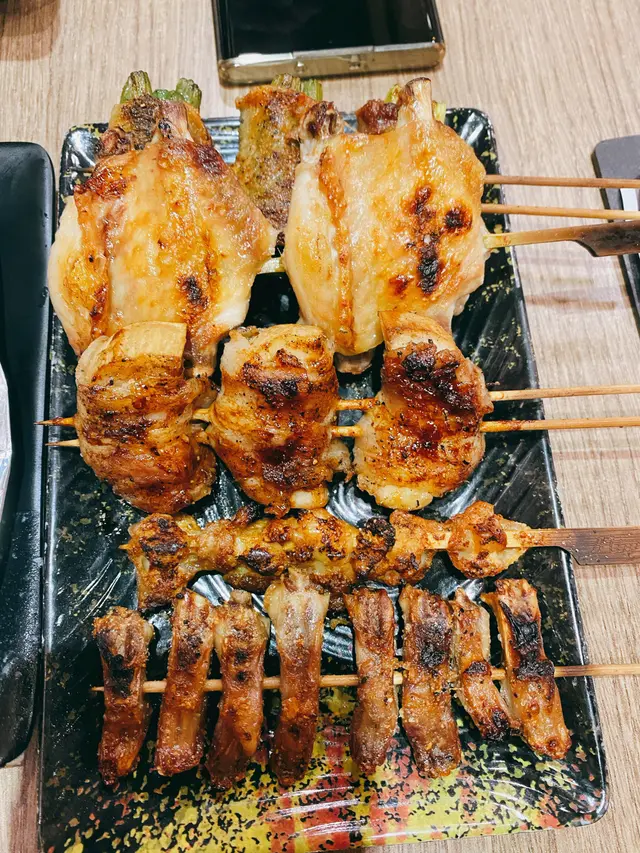 燒鴨舌、燒雞翼、燒雞軟骨