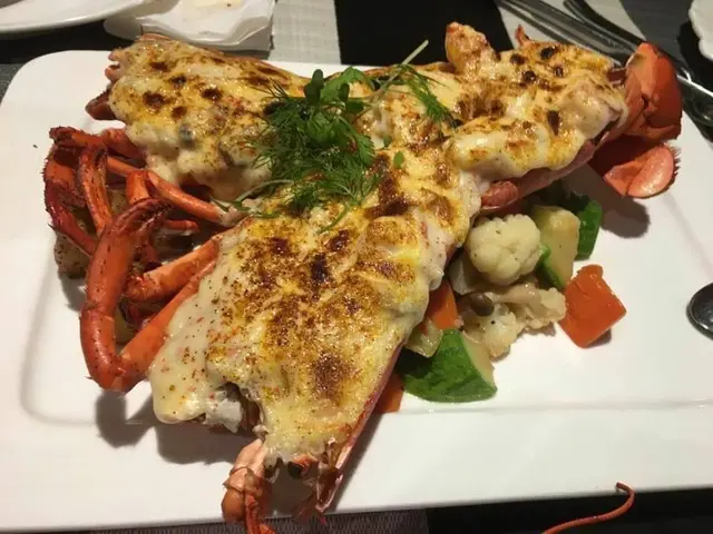 Lobster Thermidor 為法國經典菜式，在小店居然可以品嚐得到，實為賞心樂事！ (需預訂)🦞🦞🦞