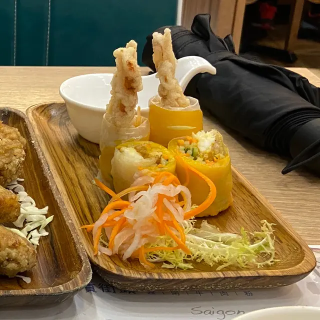 軟殼蟹芒果米紙卷